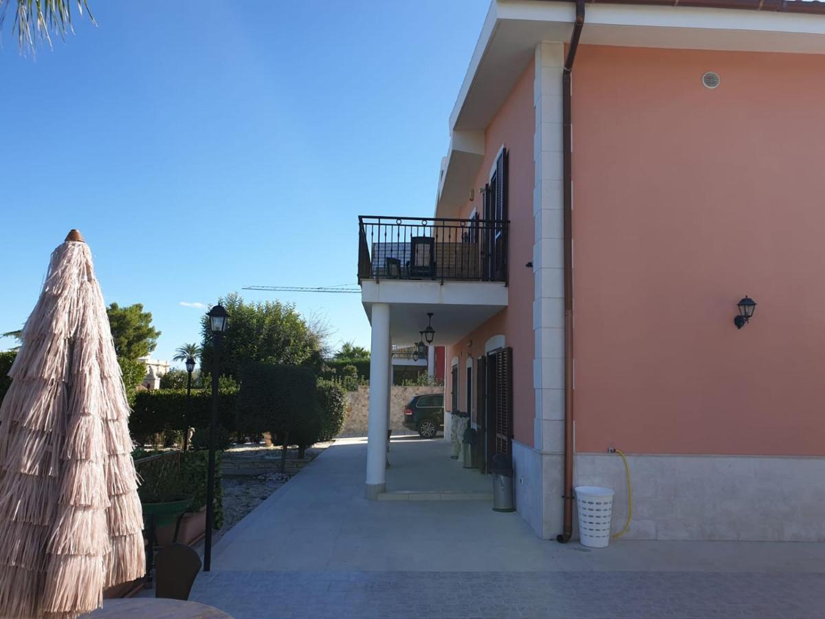 Bed And Breakfast Villa Fatima Trani Dış mekan fotoğraf