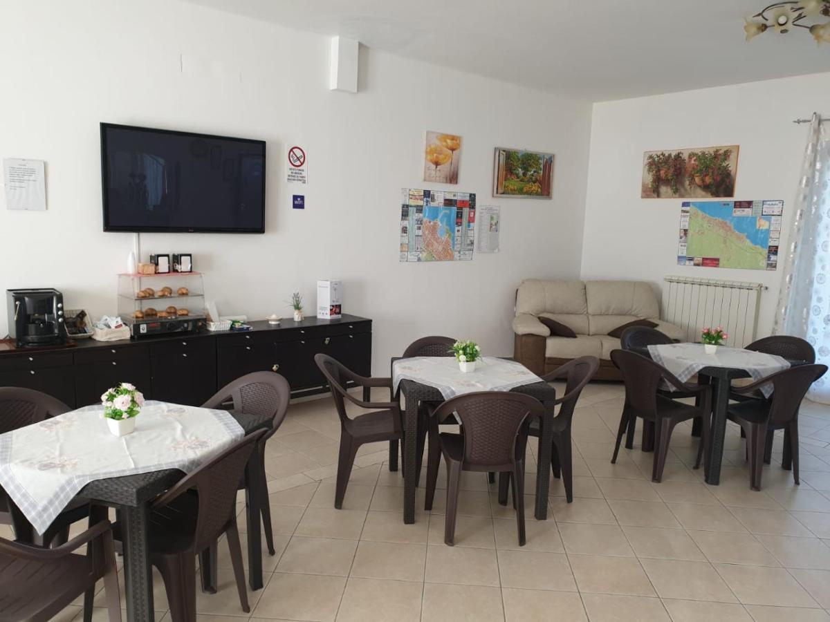 Bed And Breakfast Villa Fatima Trani Dış mekan fotoğraf