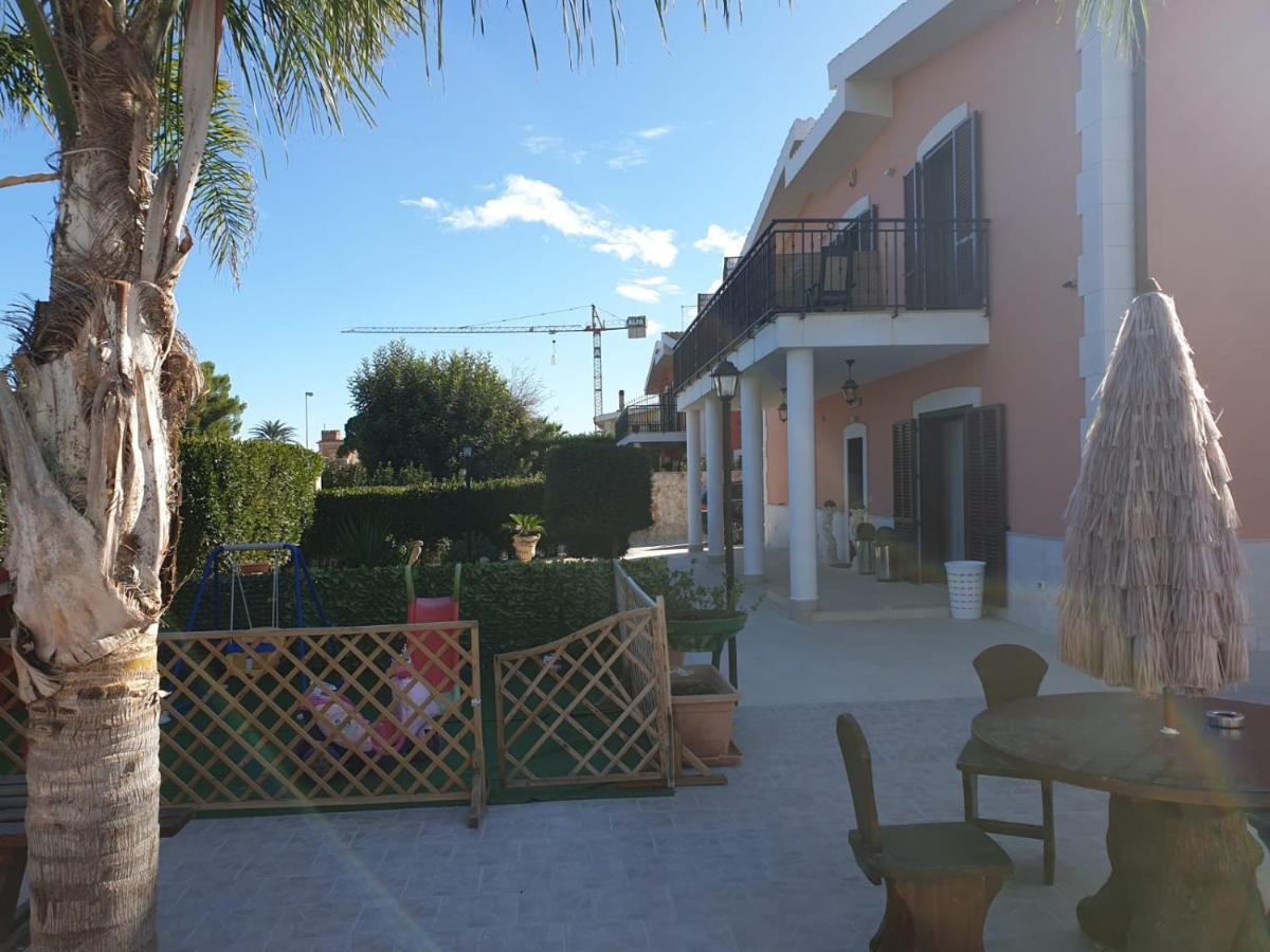 Bed And Breakfast Villa Fatima Trani Dış mekan fotoğraf
