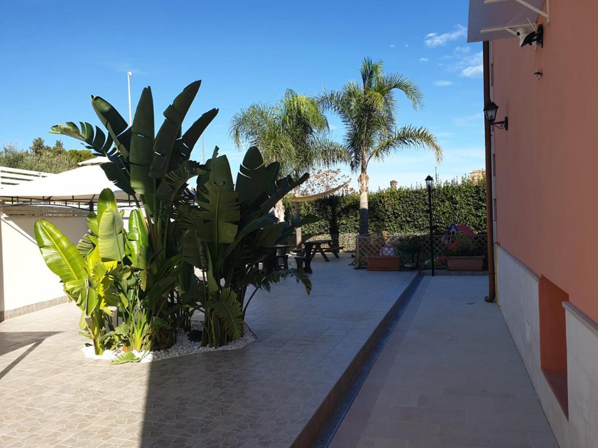 Bed And Breakfast Villa Fatima Trani Dış mekan fotoğraf