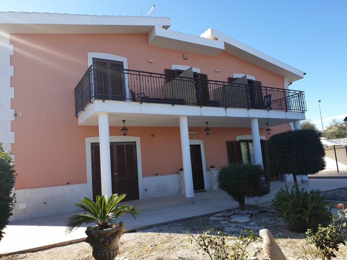 Bed And Breakfast Villa Fatima Trani Dış mekan fotoğraf