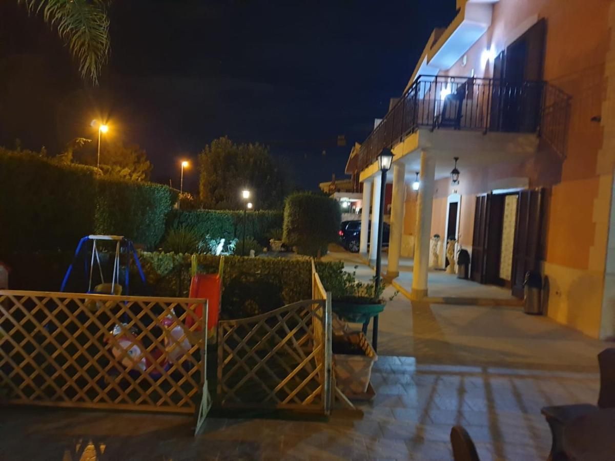 Bed And Breakfast Villa Fatima Trani Dış mekan fotoğraf