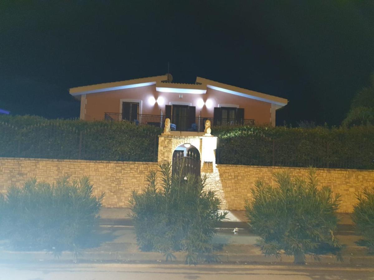 Bed And Breakfast Villa Fatima Trani Dış mekan fotoğraf