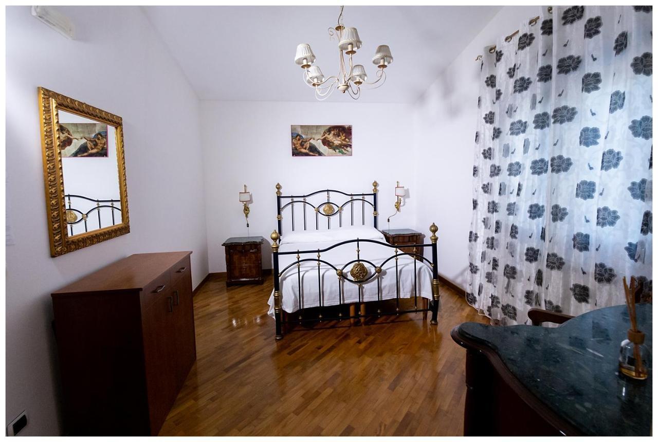 Bed And Breakfast Villa Fatima Trani Dış mekan fotoğraf